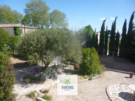 Villa spacieuse , proche centre ville