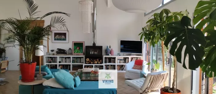 Un Écrin de Nature et de Modernité