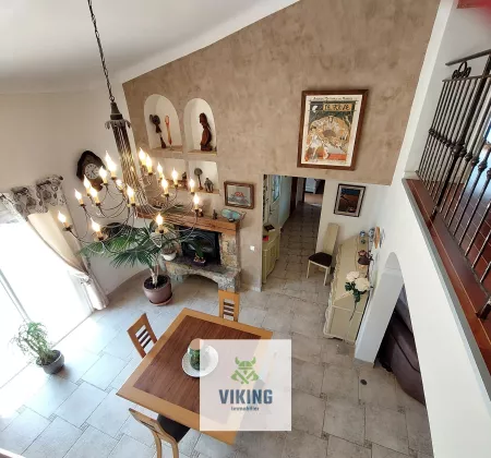 Magnifique villa en pierres piscine + gîte bonne rentabilité