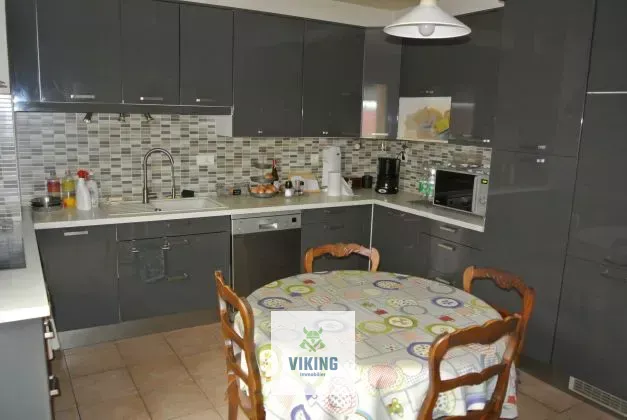 Maison 9 pièces 200 M²